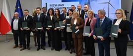 Podpisanie umów NFOŚiGW z PGE Dystrybucja na dotację z Krajowego Planu Odbudowy o wartości 1,4 mld zł z na modernizację i budowę sieci elektroenergetycznych