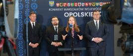 Na zdjęciu minister funduszy i polityki regionalnej Katarzyna Pełczyńska-Nałęcz podczas spotkania w towarzystwie innych uczestników