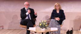 Na zdj. wiceminister Urszula Demkow i dyrektor CMKP prof. Ryszard Gellert.