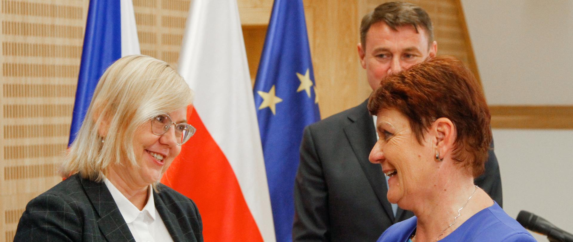 Minister Anna Moskwa na inauguracyjnym posiedzeniu polsko-czeskiej Wspólnej Komisji powołanej na mocy umowy ws. Turowa i bilateralnych konsultacjach z Minister Środowiska Republiki Czeskiej Anną Hubáčkovą.