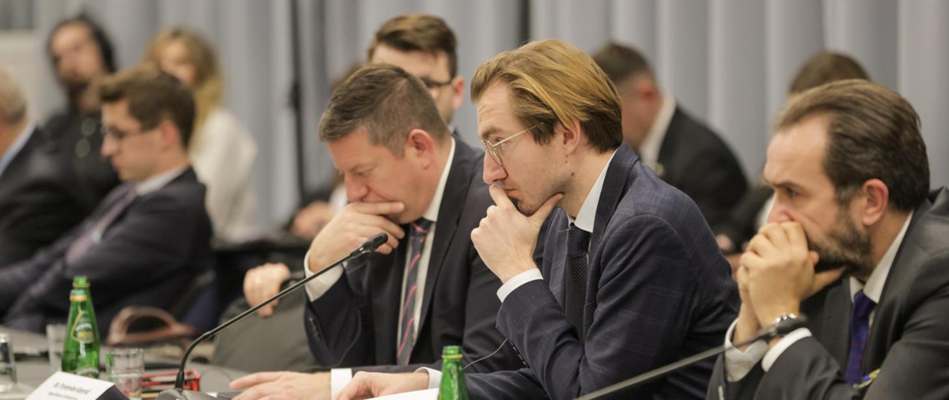 Wiceminister J.Szyszko podczas polsko-ukraińskich rozmów na posiedzeniu komisji międzyrządowej