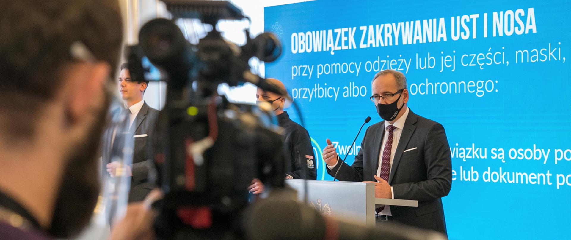 Konferencja ministra Adama Niedzielskiego dot. obostrzeń w żółtych i czerwonych strefach.