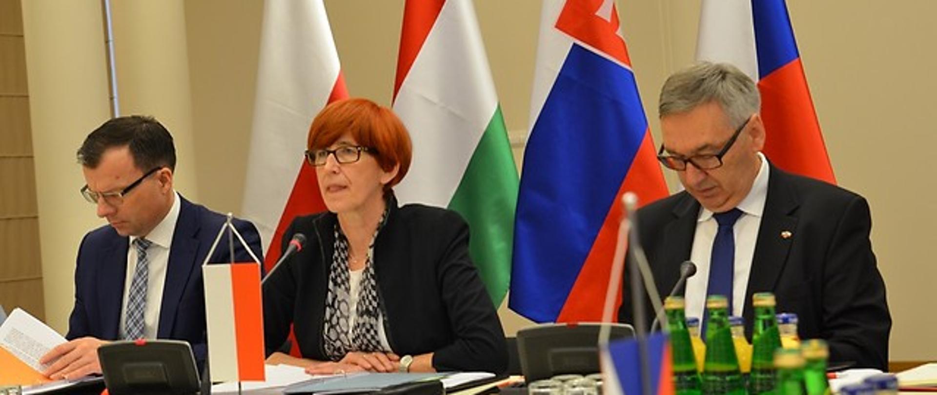 Elastyczny czas pracy w kwietniu