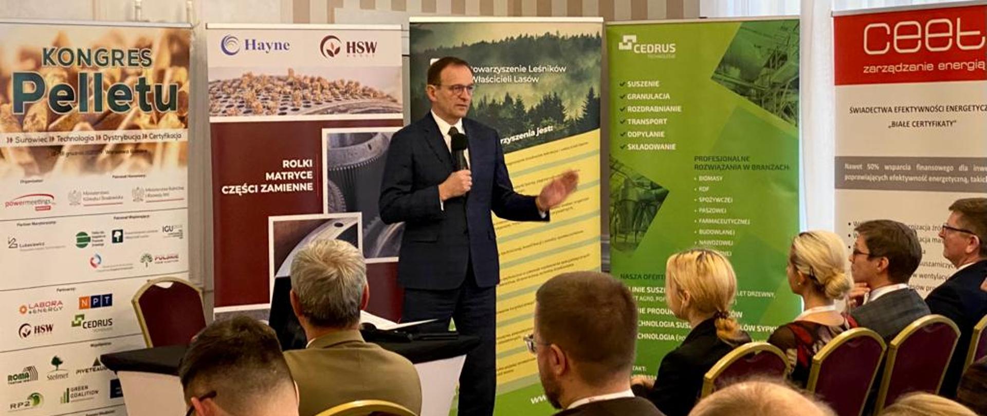 Wiceminister Edward Siarka na „Kongresie Pelletu 2022”