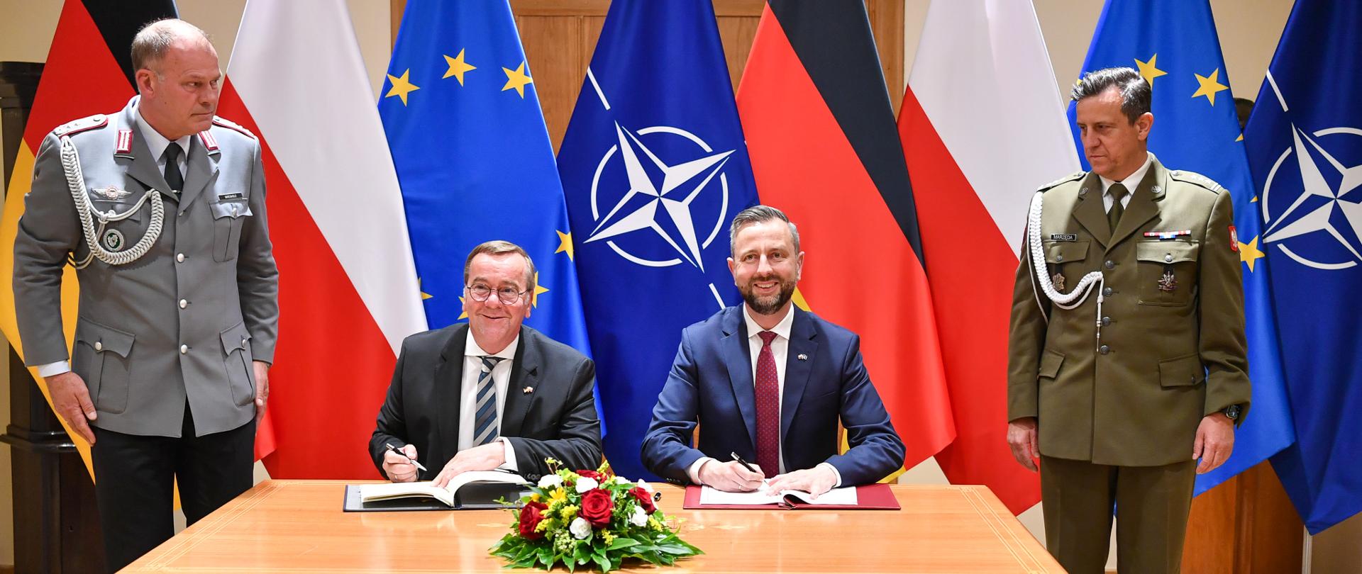 17 czerwca 2026 r. w Warszawie, odbyło się spotkanie Władysława Kosiniaka-Kamysza wicepremiera - ministra obrony narodowej Polski z ministrem obrony Republiki Federalnej Niemiec Borisem Pistoriusem, w trakcie którego została podpisana dwustronna Umowa o współpracy w dziedzinie obronności. Fot. plut. Wojciech Król/MON