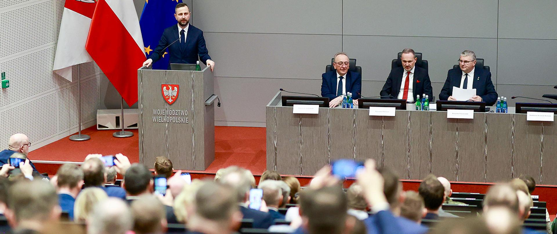 14 marca 2025 r. w Poznaniu Władysław Kosiniak-Kamysz, wicepremier – minister obrony narodowej wziął udział w konferencji pn. „Wojsko-Samorząd”. Fot. Krzysztof Niedziela/MON