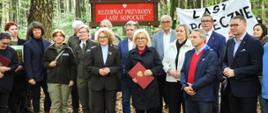 W uroczystym podpisaniu zarządzenia o utworzeniu rezerwatu Lasy Sopockie uczestniczyła ministra klimatu i środowiska Paulina Hennig-Kloska