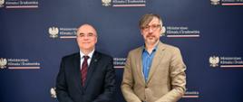 Wiceminister klimatu i środowiska Krzysztof Bolesta oraz ambasador Brazylii Haroldo de Macedo Ribeiro podczas spotkania podsumowującego wyniki COP30.