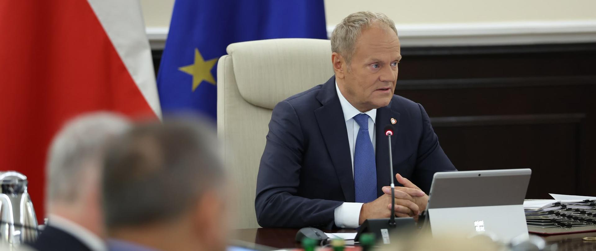 Premier Donald Tusk przemawia podczas posiedzenia Rady Ministrów