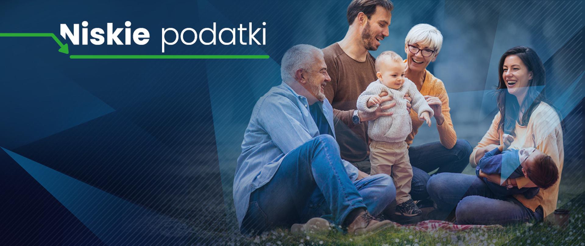 Po lewej napis Niskie podatki a po prawej uśmiechnięta rodzina z dziećmi 
