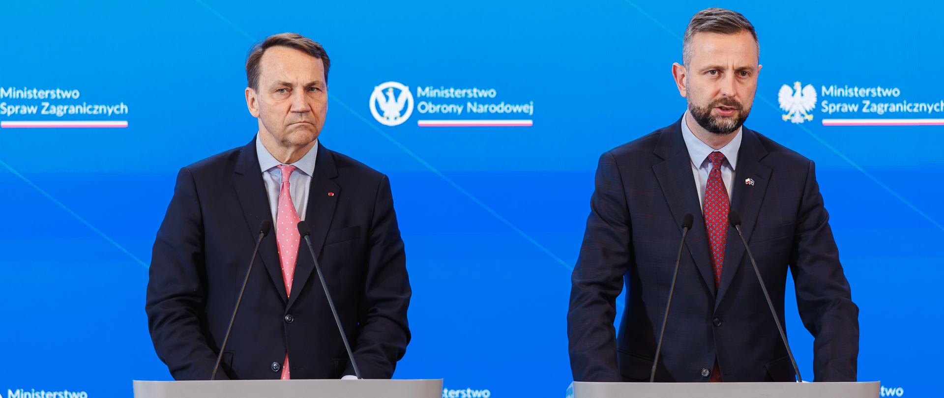 3 lipca w Warszawie odbyła się konferencja prasowa wicepremiera - ministra obrony narodowej Władysława Kosiniaka-Kamysza oraz wicepremiera - ministra spraw zagranicznych Radosława Sikorskiego. Fot. KPRM
