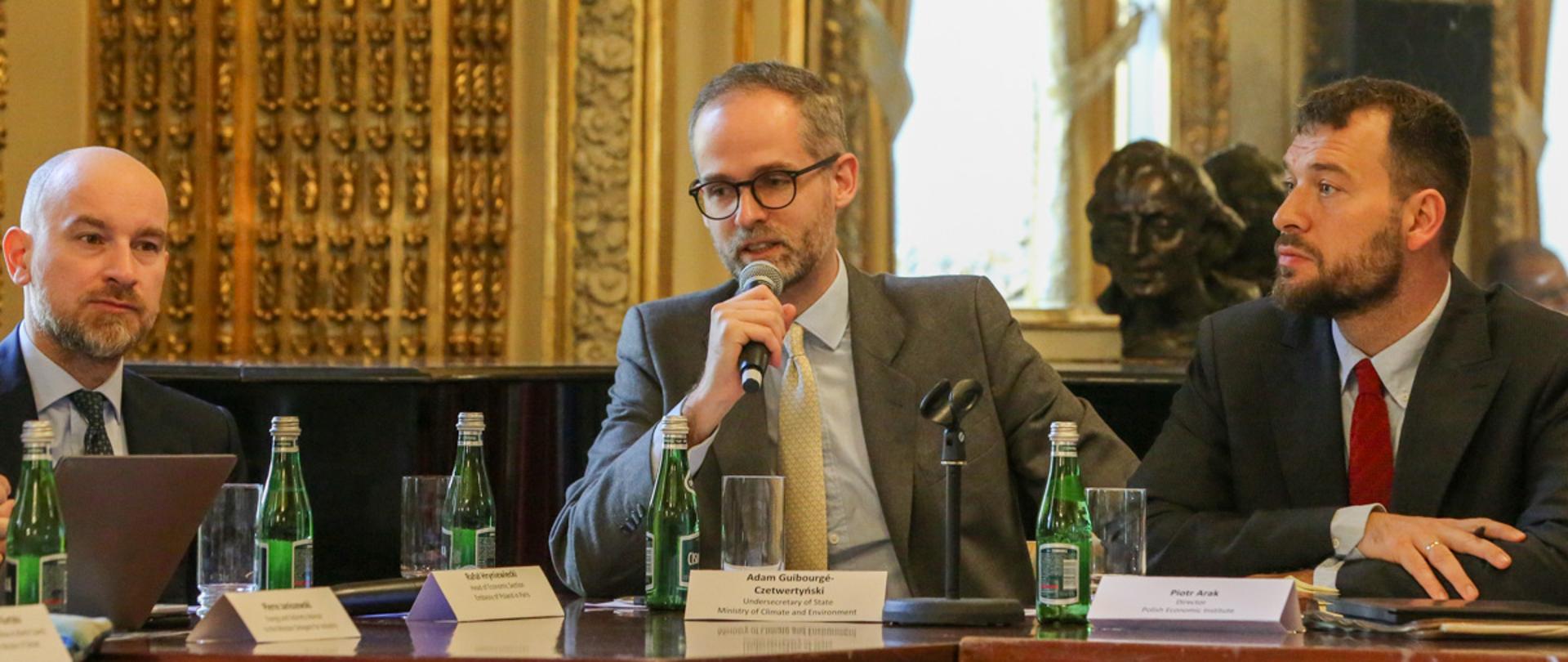 Wiceminister Adam Guibourgé-Czetwertyński o skutecznych działaniach Polski w obszarze energii.