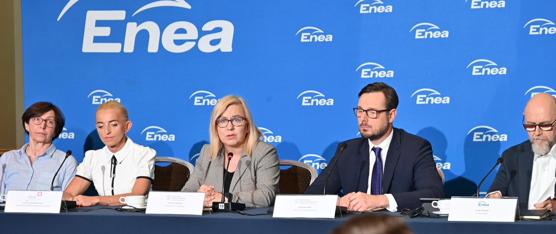 Ministra klimatu i środowiska Paulina Hennig-Kloska w trakcie konferencji prasowej