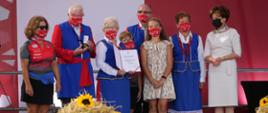 Minister Maląg wśród osób odznaczonych