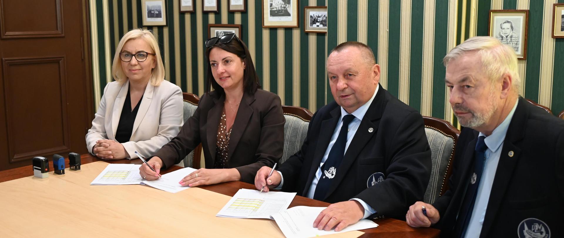 Podpisanie umowy pomiędzy Polskim Związkiem Wędkarskim oraz WFOŚiGW w Opolu na zarybienie drugiej największej polskiej rzeki odbyło się 5 czerwca 2024 r. w Opolu w obecności minister klimatu i środowiska Pauliny Hennig-Kloski. Realizacja projektu zaplanowana jest na 3 lata.