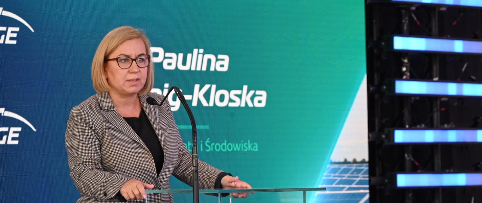 Ministra klimatu i środowiska Paulina Hennig-Kloska podczas uroczystego rozpoczęcia budowy Magazynu Energii Żarnowiec