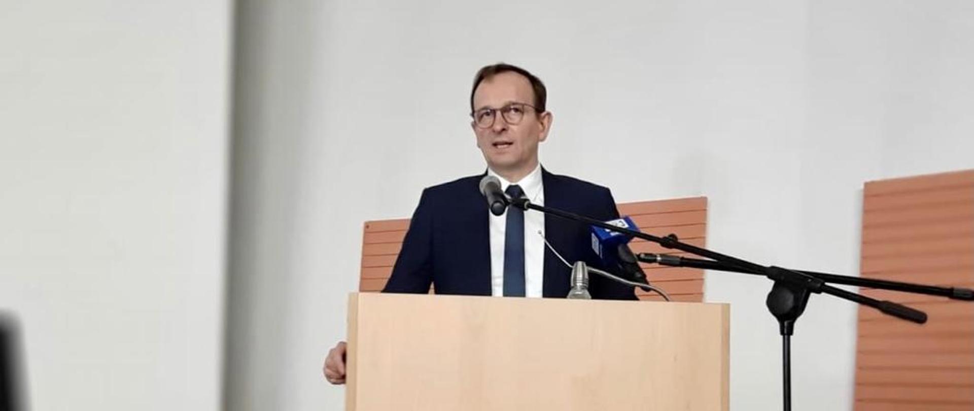 Wiceminister Siarka na konferencji o Puszczy Białowieskiej