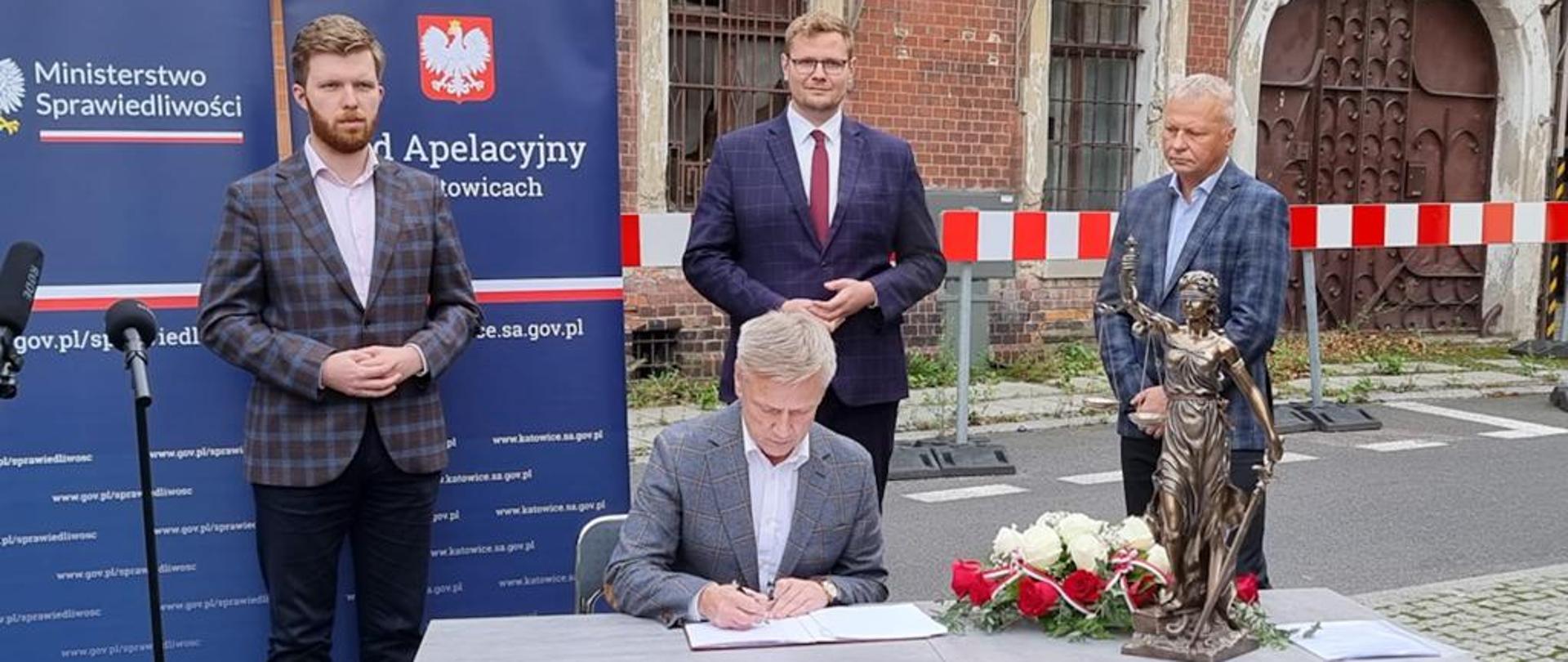 Podpisanie umowy 