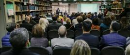 Ambasada RP w Buenos Aires i Latynoamerykańskie Seminarium Rabiniczne „Marshall T. Meyer” oddały hołd powstańcom, którzy zginęli w getcie warszawskim z rąk nazistów. Spotkanie otworzył przewodniczący Rady Dyrektorów Seminarium, dr Claudio Pszemiarower. Głos zabrali również Ambasador RP w Argentynie Aleksandra Piątkowska oraz rektor Seminarium Duchownego rabin Ariel Stofenmacher. W spotkaniu uczestniczyli także dyplomaci z Niemiec, Izraela, Ukrainy, Węgier, Szwecji, Austrii, Chorwacji, Bułgarii, Paragwaju i Kostaryki.