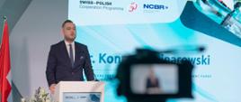 Wiceminister funduszy i polityki regionalnej Konrad Wojnarowski na inauguracji Programu Badania i Innowacje SPPW