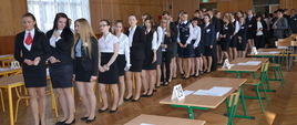 Olimpijczycy zasiadający do ławek 