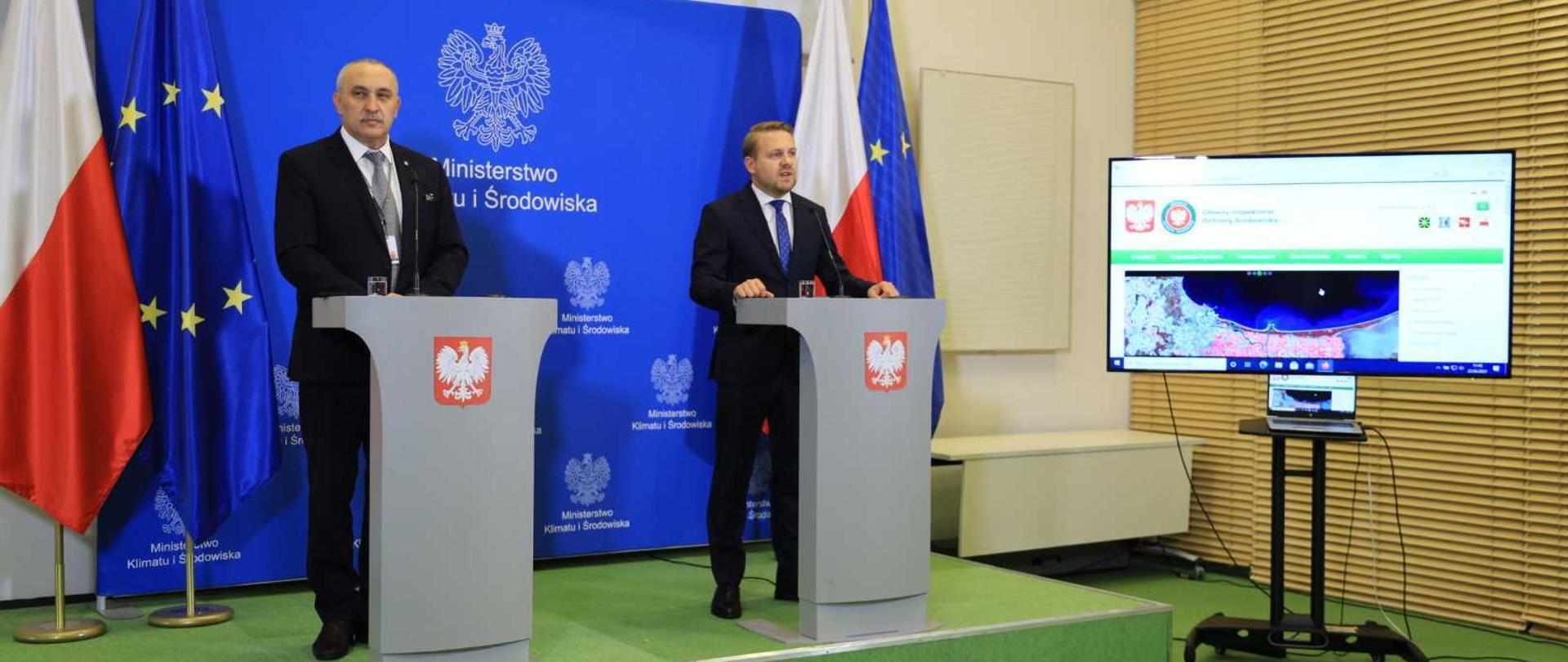 P.o. Głównego Inspektora Ochrony Środowiska Marek Chibowski i wiceminister klimatu i środowiska Jacek Ozdoba 