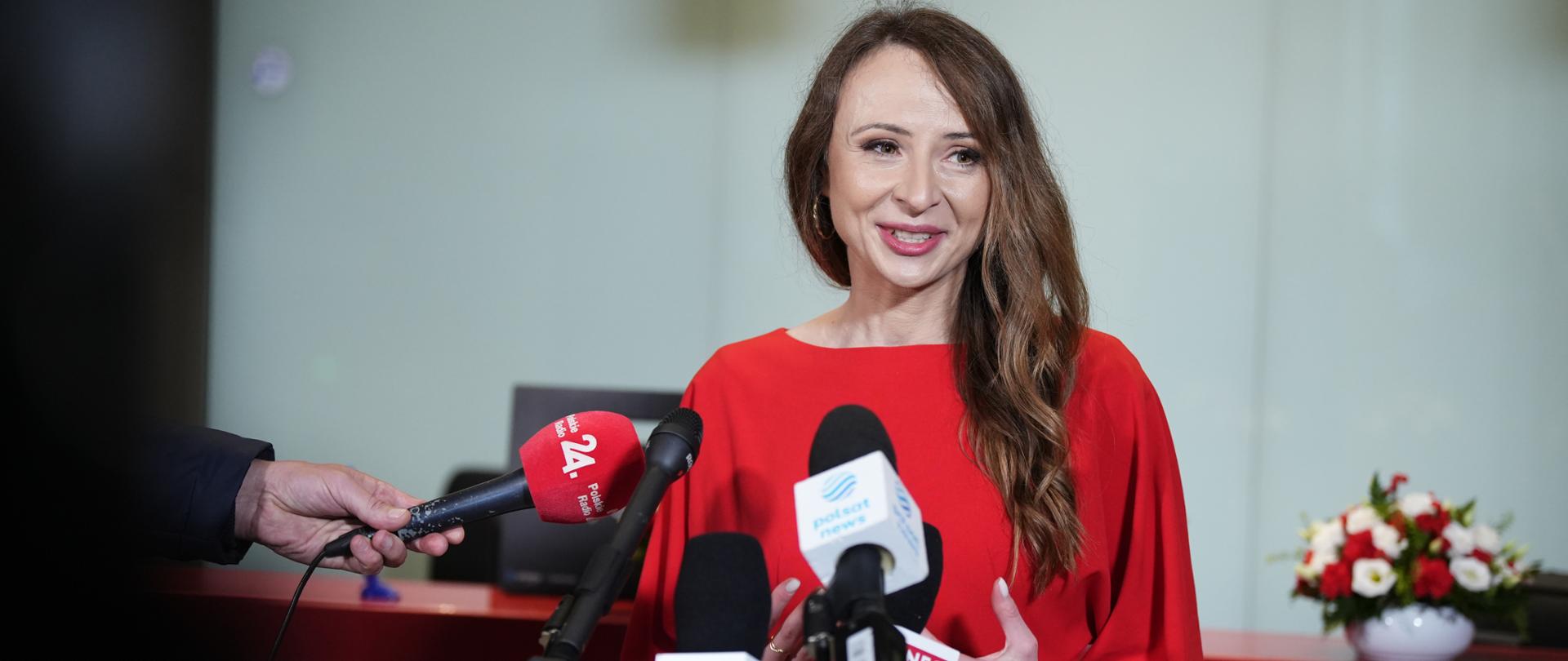 Ministra Agnieszka Dziemianowicz-Bąk: do nazwy ministerstwa przywracamy słowo praca, to ważny sygnał