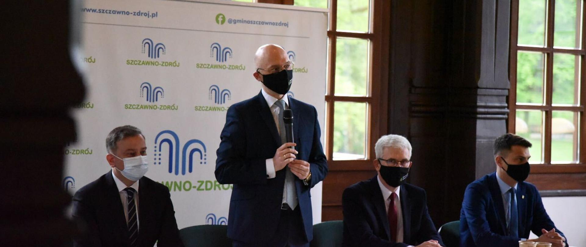 Minister klimatu i środowiska Michał Kurtyka