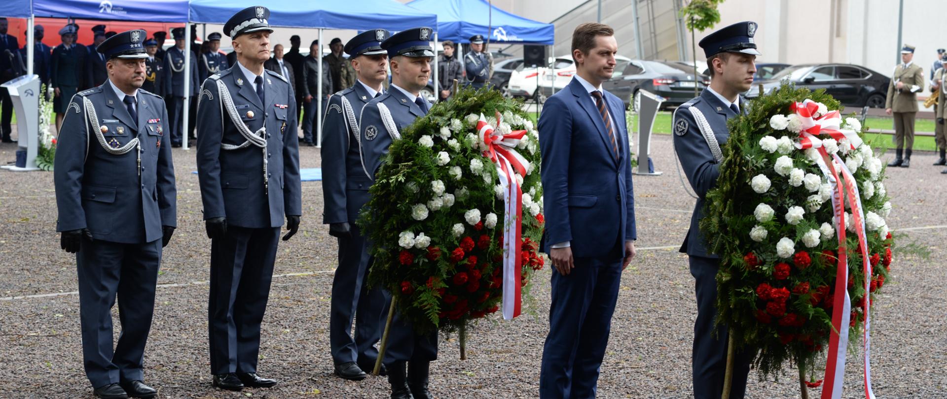 Uroczystość nadania sztandaru Aresztowi Śledczemu w Warszawie- Służewcu