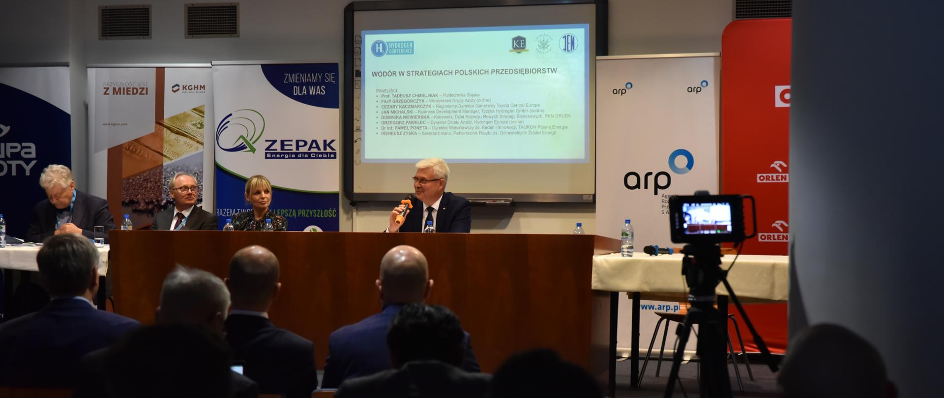 Wiceminister Zyska na konferencji „Kryzys energetyczny a wzrost znaczenia wodoru”