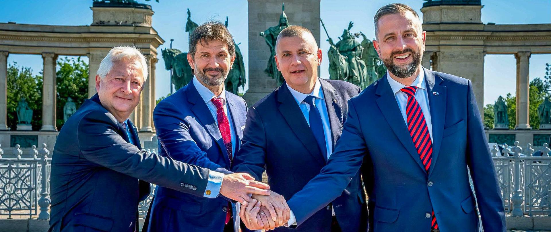 25 czerwca 2026 r. Władysław Kosiniak-Kamysz, wicepremier - minister obrony narodowej wziął udział w spotkaniu Grupy Wyszehradzkiej V4 w Budapeszcie. 
