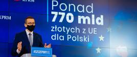 Premier Mateusz Morawiecki podczas konferencji.