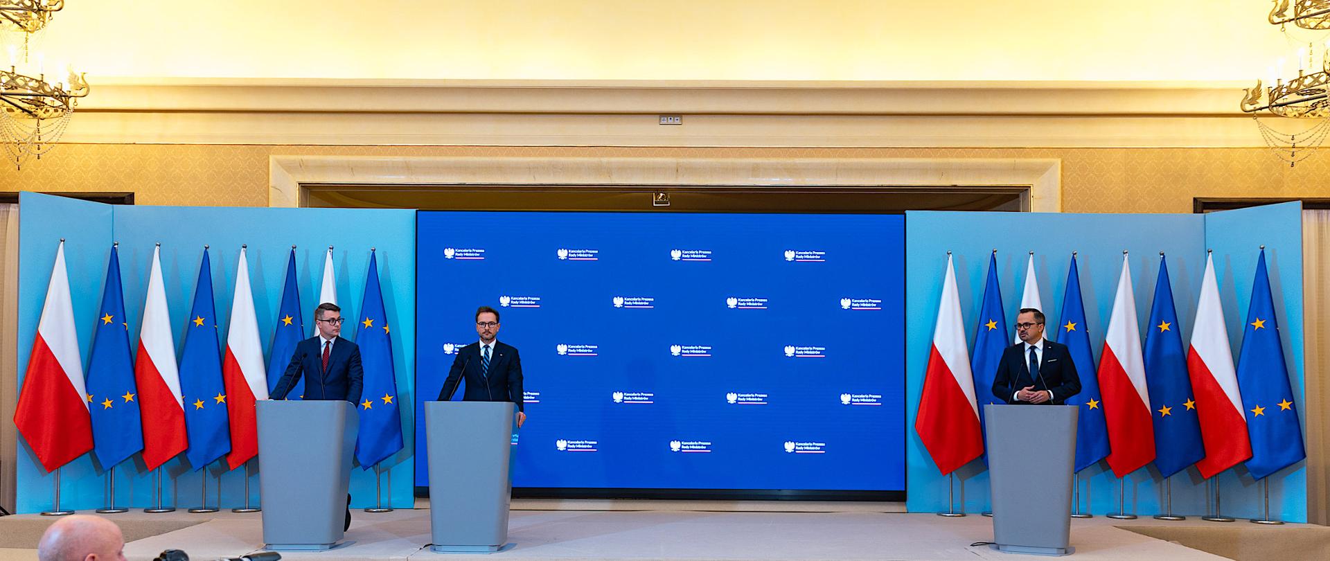 Konferencja z udziałem Piotra Müllera, Waldemara Budy i Marcina Horały.