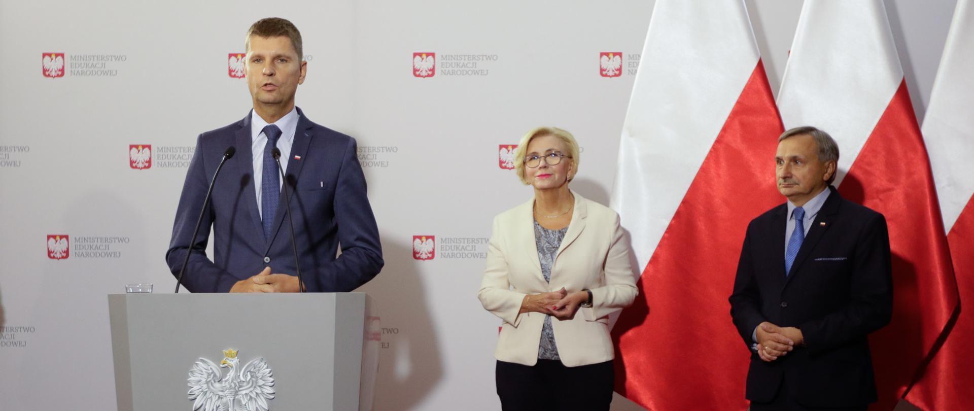 Rozpoczęcie nowego roku szkolnego 2020/2021 – konferencja prasowa szefa MEN 