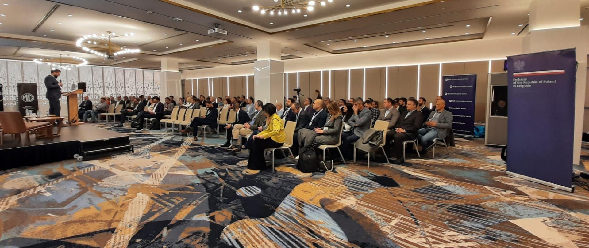 W dniach 15-16.11 br. w Belgradzie odbyło się współorganizowane przez Placówkę jubileuszowe, 10. sympozjum poświęcone e-mobility, 