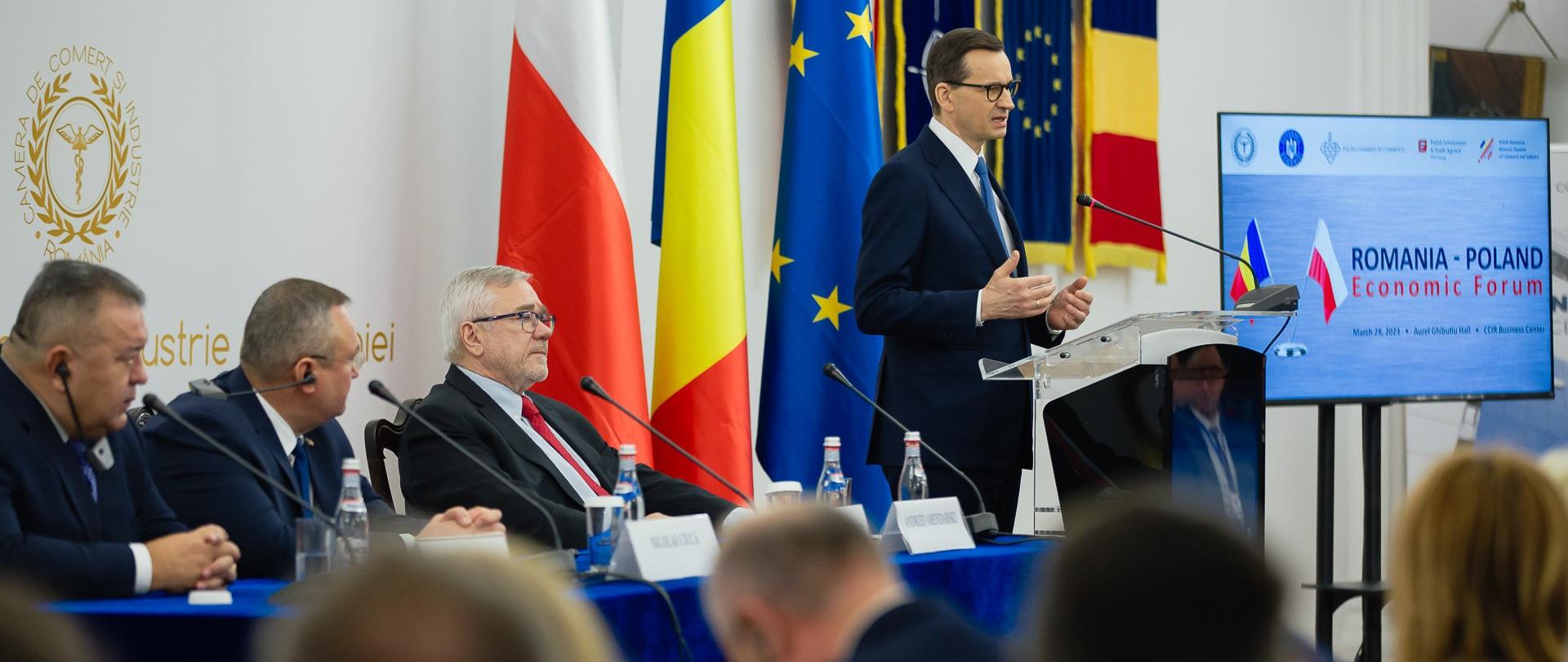 Premier Mateusz Morawiecki podczas polsko-rumuńskie konsultacji międzyrządowych w Bukareszcie.