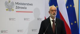 Prof. Piotr Czauderna, przewodniczący Rady do spraw Ochrony Zdrowia.