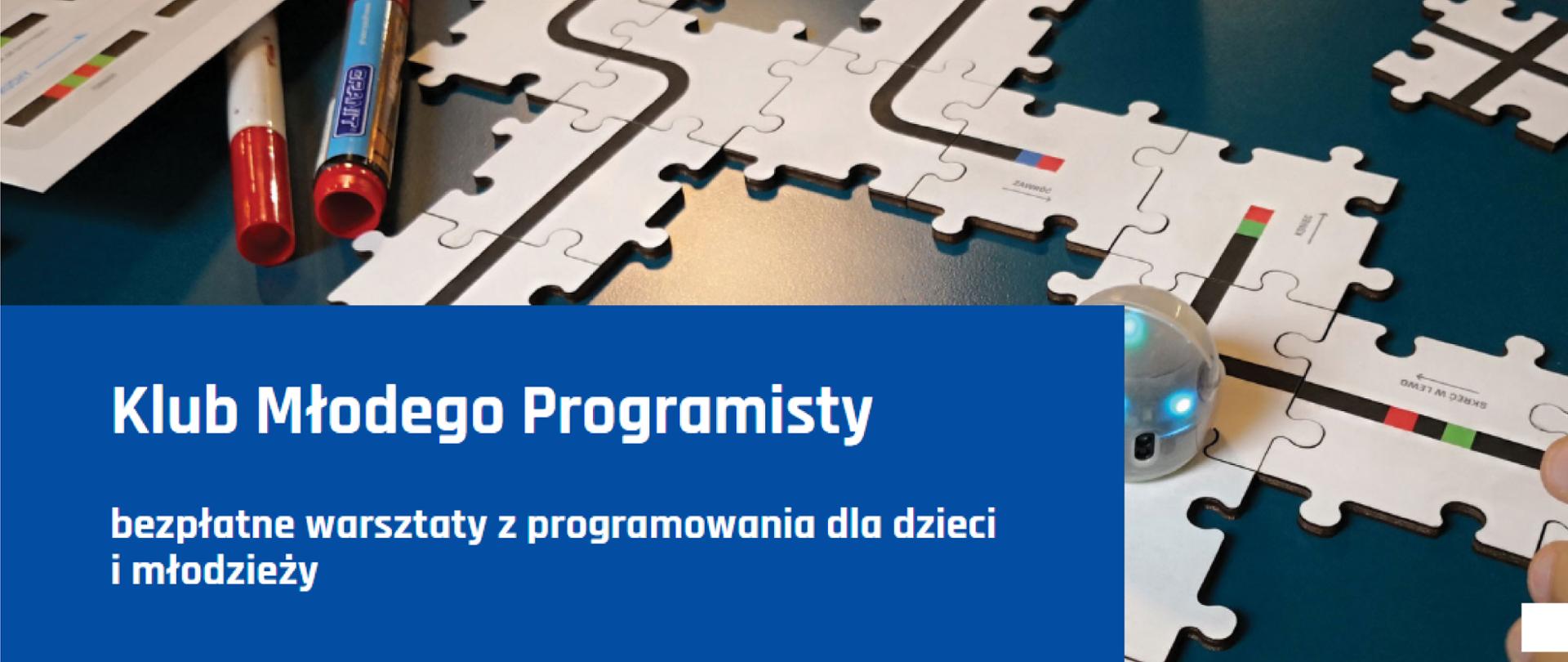 Grafika informująca o Klubie Młodego Programisty – bezpłatnych warsztatach z programowania dla dzieci i młodzieży.