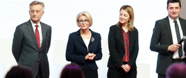 Marzena Machałek w towarzystwie uczestników Kongresu