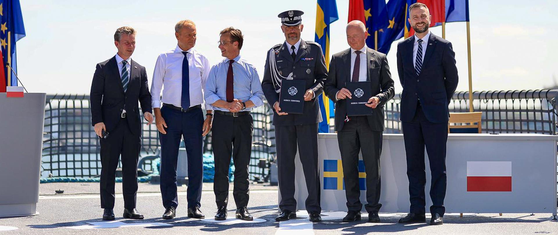 29 czerwca 2026 r. w Gdyni, wicepremier - minister obrony narodowej Władysław Kosiniak-Kamysz oraz minister obrony Szwecji Pål Jonson wzięli udział w polsko - szwedzkich konsultacjach międzyrządowych. Podczas konsultacji podpisana została umowa na zakup trzech okrętów podwodnych A26 dla Marynarki Wojennej RP w ramach programu Orka. Fot. Krzysztof Niedziela/MON