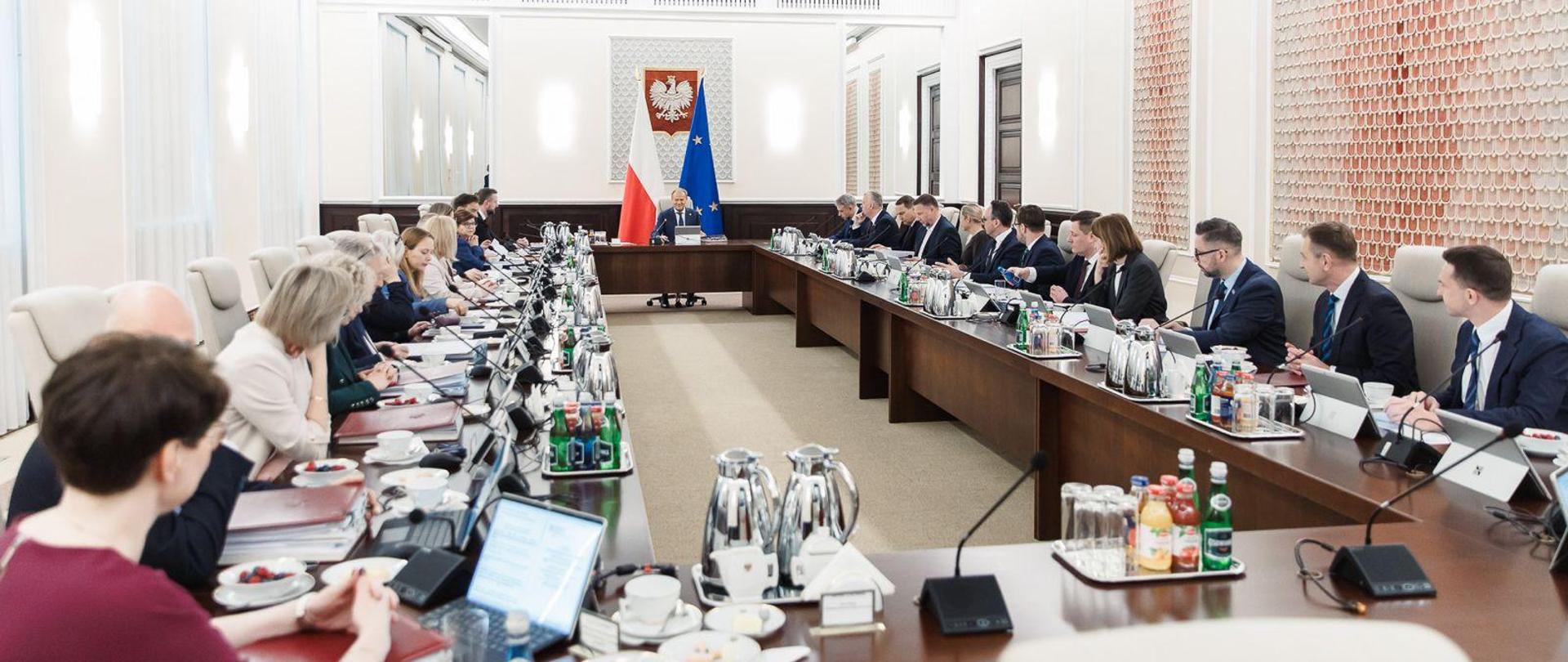 Posiedzenie Rady Ministrów w trakcie którego przyjęto projekt ustawy o zmianie ustawy o szczególnych rozwiązaniach służących ochronie odbiorców energii elektrycznej w 2023 roku oraz w 2024 roku w związku z sytuacją na rynku energii elektrycznej