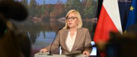Ministra klimatu i środowiska Paulina Hennig-Kloska w trakcie konferencji prasowej