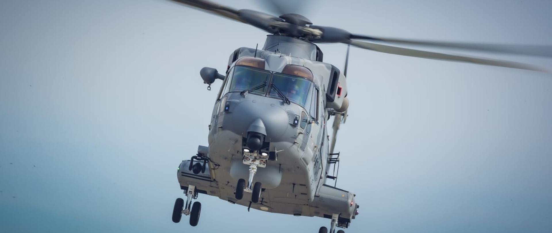 AW101