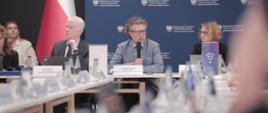 Wiceminister Jacek Karnowski podczas debaty