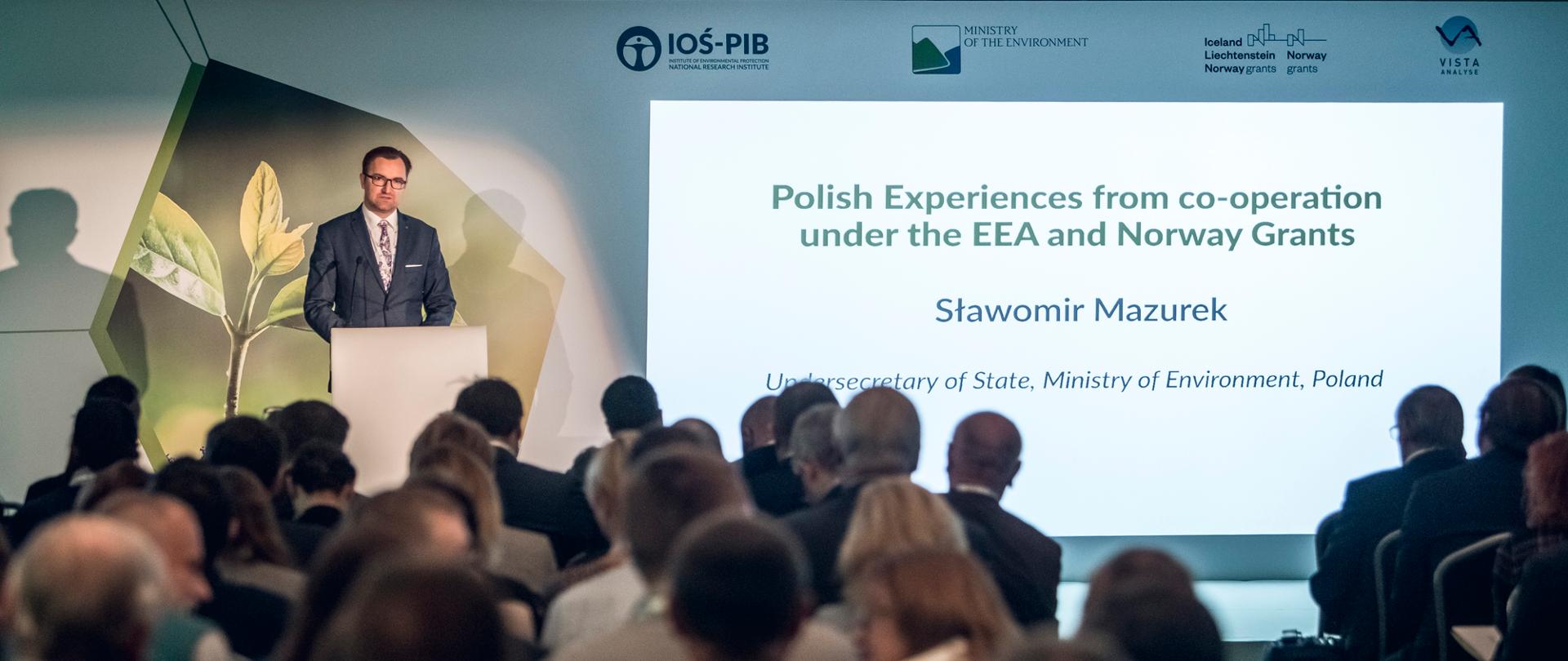 Wiceminister Sławomir Mazurek podczas debaty 