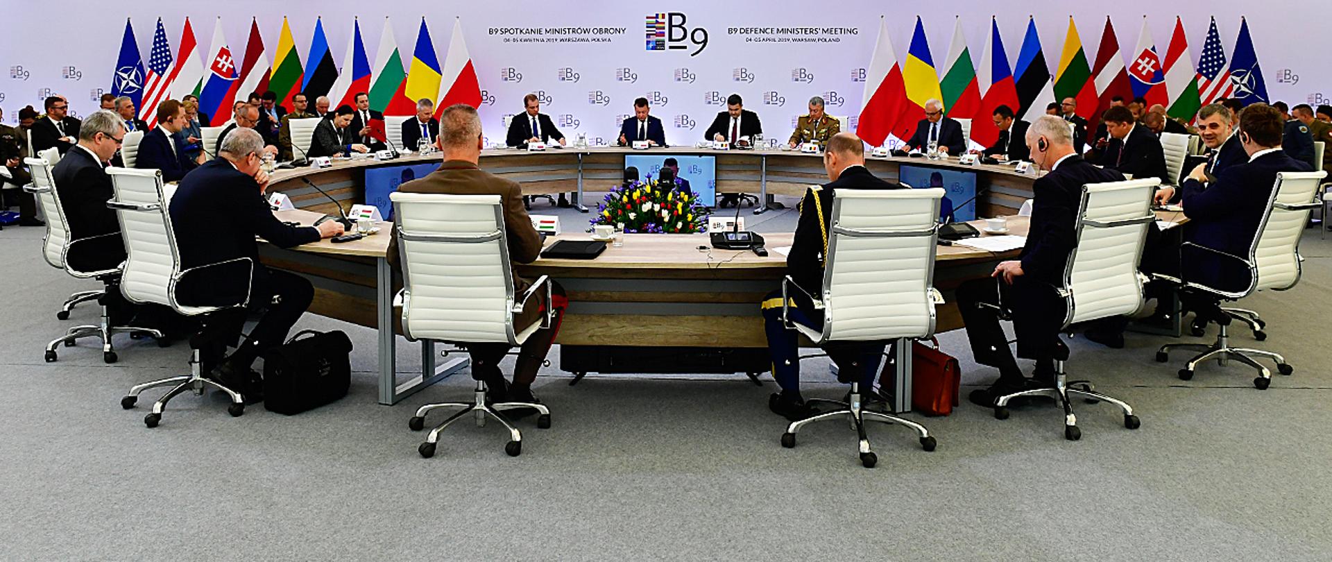 b9