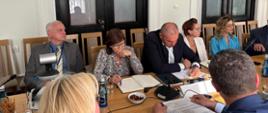 spotkania w sprawie omówienia sytuacji szpitala w Lesku