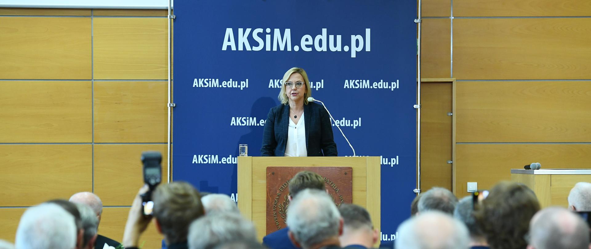 Minister Anna Moskwa na otwarciu ciepłowni geotermalnej w Toruniu