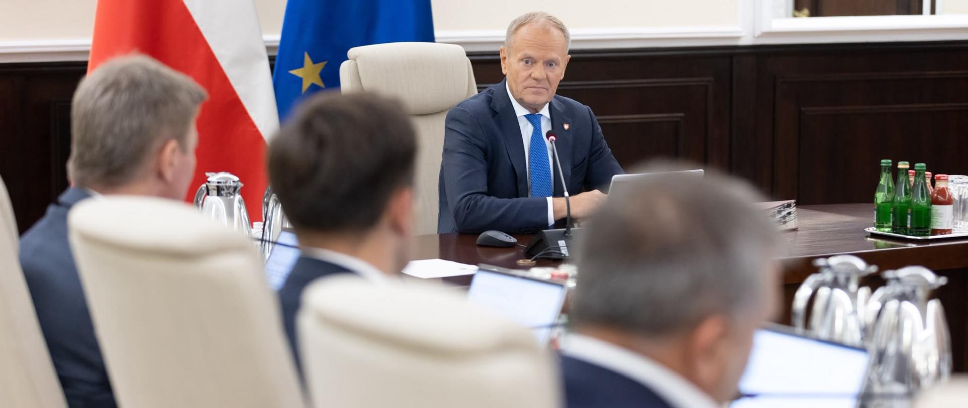 Premier Donald Tusk podczas posiedzenia Rady Ministrów