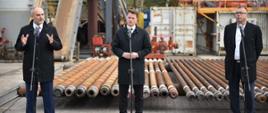 Wiceminister Piotr Dziadzio przemawia.